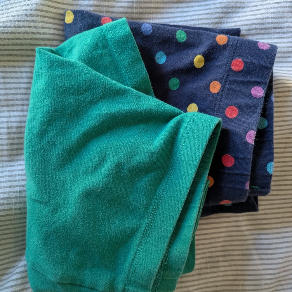 Green Tea And Primary Navy Polka Dot Short Leggings Set
